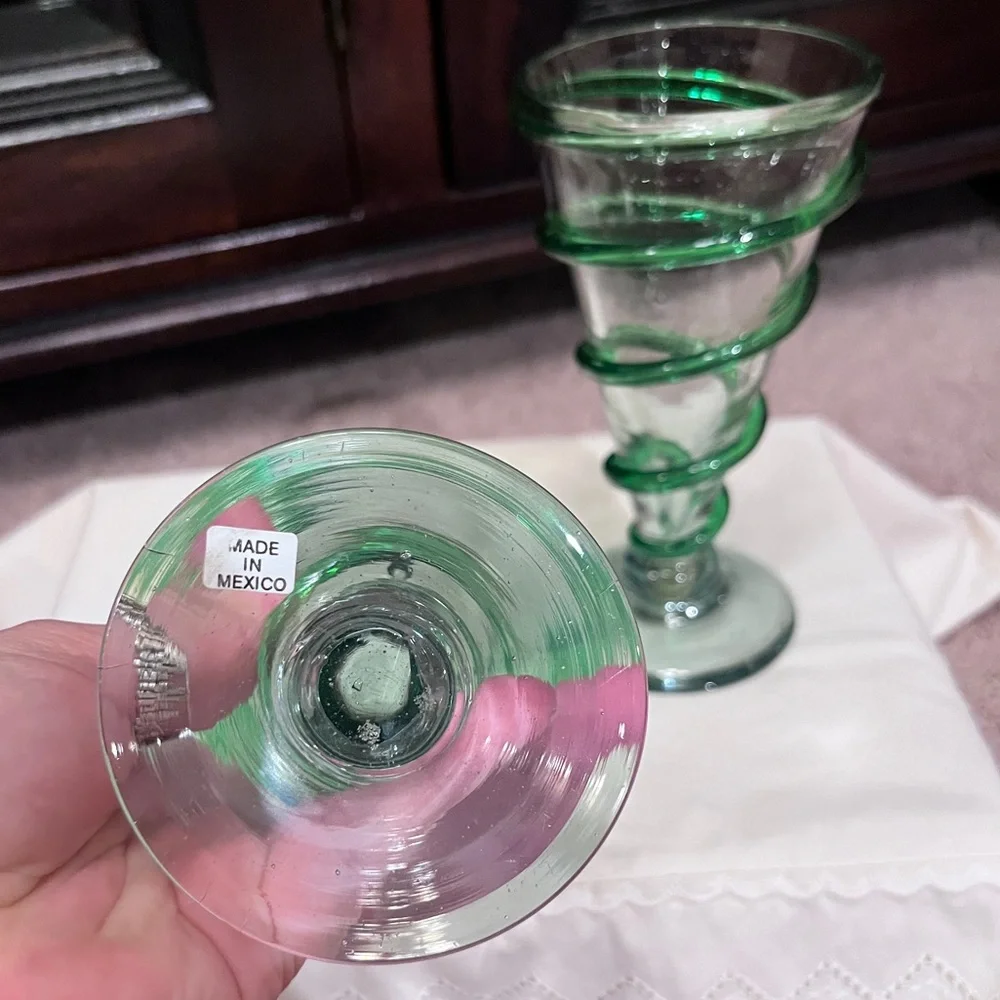 Mexican Hand Blown Art Glass Green Spiral Swirl Goblets Set of 2 Vintage